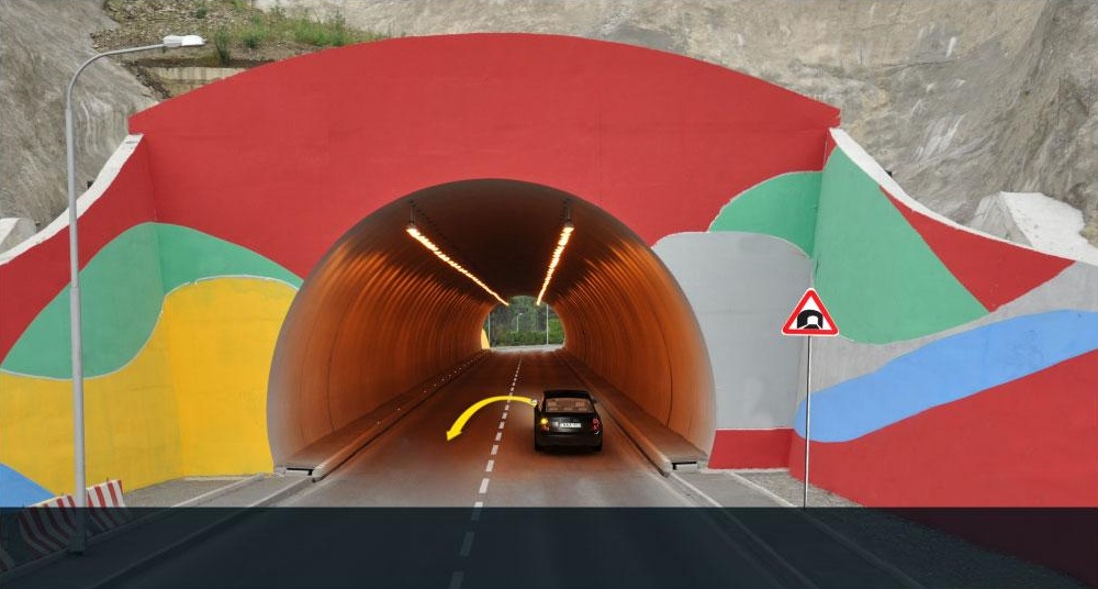 Is the driver prohibited from U-turn to the arrow direction?